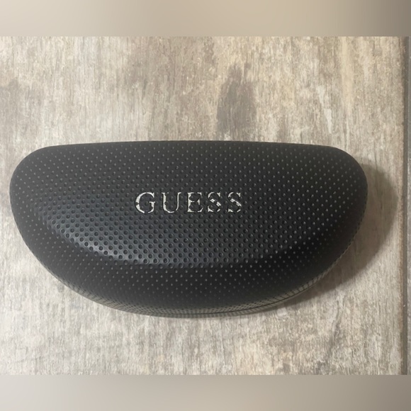 Guess Womens/Mens Black Perforated Style hard shell Eyeglass Case - Picture 1 of 5